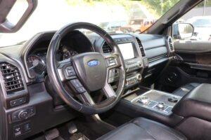2018-Ford-EXPEDITION-Luxury-Auto-Plex-19