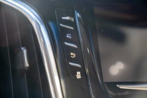 2018-Cadillac-ESCALADE ESV-Luxury-Auto-Plex-28