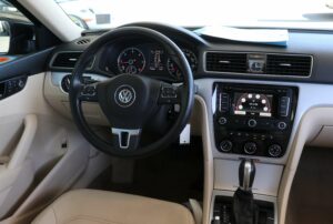 2013-Volkswagen-PASSAT-Luxury-Auto-Plex-11