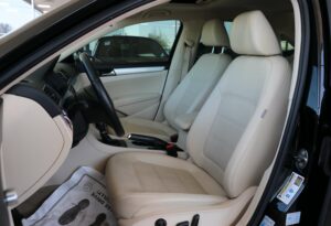 2013-Volkswagen-PASSAT-Luxury-Auto-Plex-7