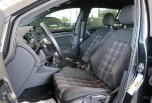 2016-Volkswagen-GOLF GTI-Luxury-Auto-Plex-7
