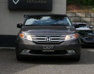 2011-Honda-ODYSSEY-Luxury-Auto-Plex-3
