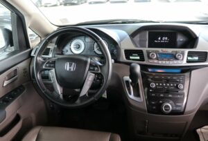 2012-Honda-ODYSSEY-Luxury-Auto-Plex-13