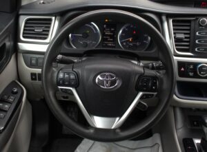 2018-Toyota-HIGHLANDER-Luxury-Auto-Plex-13