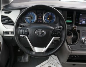 2017-Toyota-SIENNA-Luxury-Auto-Plex-14