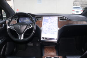 2017-Tesla-MODEL X-Luxury-Auto-Plex-24