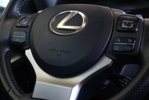 2017-Lexus-IS-Luxury-Auto-Plex-16