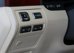 2012-Lexus-LS-Luxury-Auto-Plex-17