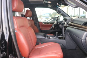 2020-Lexus-LX-Luxury-Auto-Plex-41
