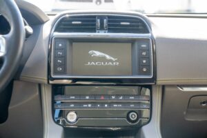 2017-Jaguar-F-PACE-Luxury-Auto-Plex-22