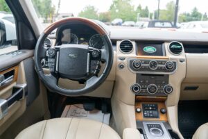 2016-Land Rover-LR4-Luxury-Auto-Plex-10