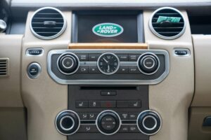 2016-Land Rover-LR4-Luxury-Auto-Plex-11