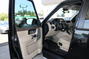 2016-Land Rover-LR4-Luxury-Auto-Plex-17