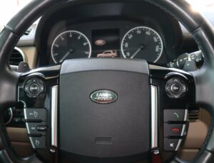 2016-Land Rover-LR4-Luxury-Auto-Plex-21