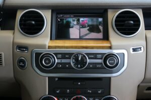 2016-Land Rover-LR4-Luxury-Auto-Plex-19