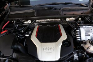 2018-Audi-SQ5-Luxury-Auto-Plex-60