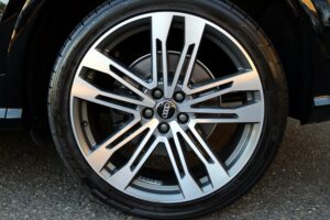 2018-Audi-SQ5-Luxury-Auto-Plex-59