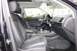 2020-Audi-Q5-Luxury-Auto-Plex-32
