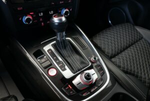 2017-Audi-SQ5-Luxury-Auto-Plex-30
