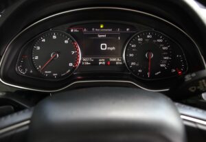 2017-Audi-Q7-Luxury-Auto-Plex-23