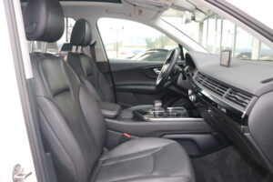 2017-Audi-Q7-Luxury-Auto-Plex-32