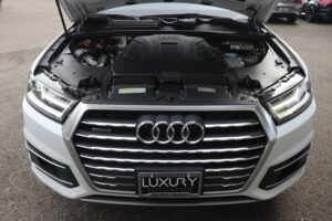 2017-Audi-Q7-Luxury-Auto-Plex-35