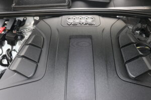 2017-Audi-Q7-Luxury-Auto-Plex-36