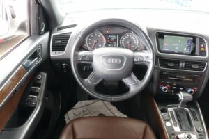 2015-Audi-Q5-Luxury-Auto-Plex-40