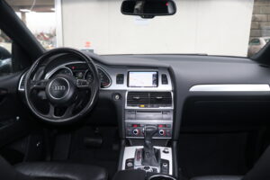 2014-Audi-Q7-Luxury-Auto-Plex-30