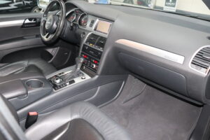 2014-Audi-Q7-Luxury-Auto-Plex-38