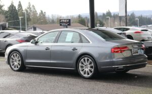 2015-Audi-A8-Luxury-Auto-Plex-4
