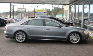 2015-Audi-A8-Luxury-Auto-Plex-12
