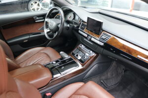 2015-Audi-A8-Luxury-Auto-Plex-30