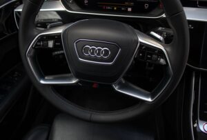 2020-Audi-S8-Luxury-Auto-Plex-18