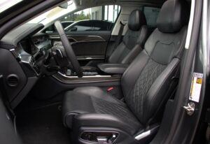 2020-Audi-S8-Luxury-Auto-Plex-9