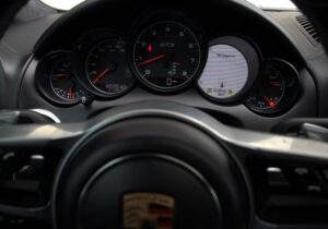 2017-Porsche-CAYENNE-Luxury-Auto-Plex-23