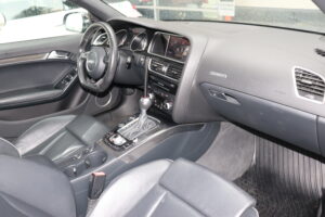 2015-Audi-RS 5-Luxury-Auto-Plex-32