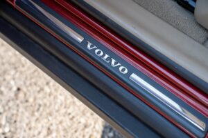 2012-Volvo-XC70-Luxury-Auto-Plex-21